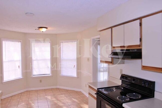 Building Photo - 4577 Bassett Hall Dr