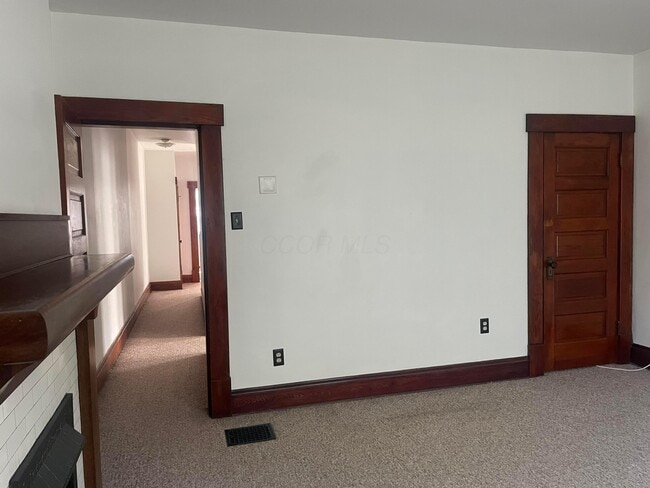 Building Photo - 273 Thurman Ave