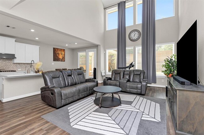 Building Photo - 2058 Woodland Pine Ct