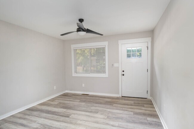 Building Photo - 312 Glenrock Dr