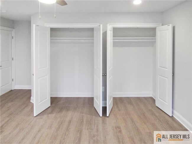 Building Photo - 502 Alpine St