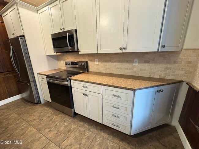 Building Photo - 260 Clark Rd