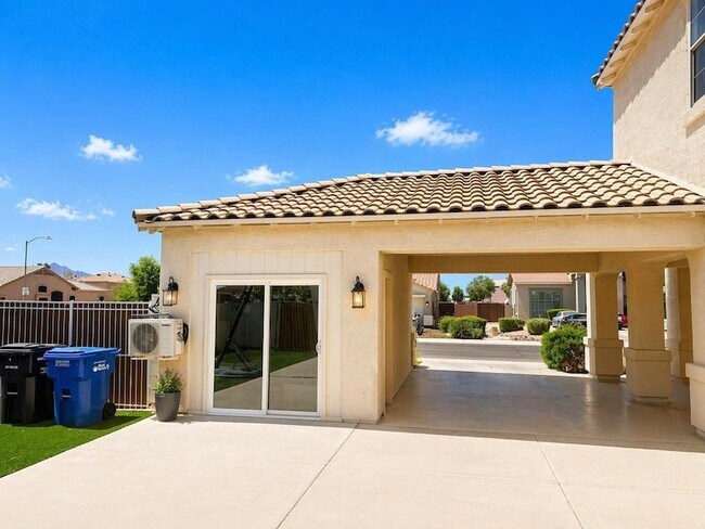 Building Photo - 8611 S 45th Glen