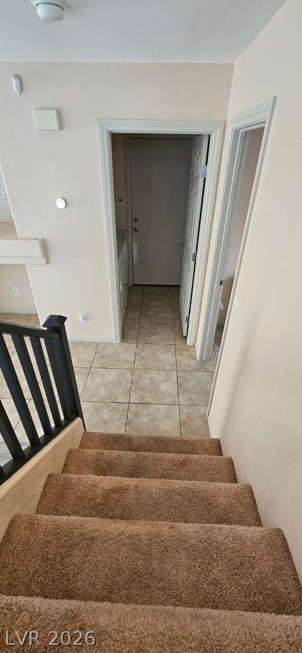 Building Photo - 11043 African Sunset St