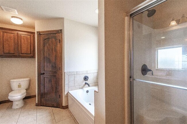 Building Photo - 12108 Chesterfield Ln