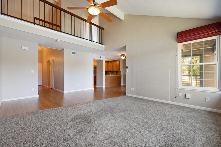 Building Photo - 7378 Lighthouse Dr