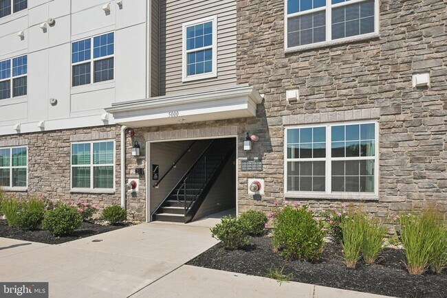 Building Photo - 5104 Mary Ashby Wy