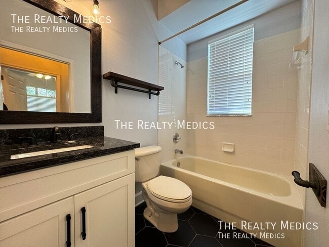 Building Photo - 2938 Daybreak Dr