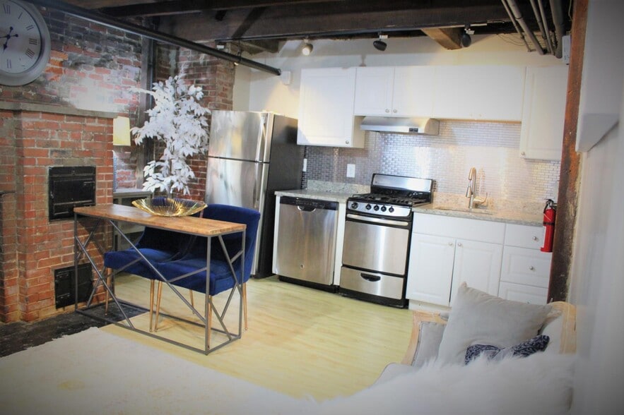 Building Photo - 1 Champney Pl