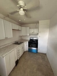 Building Photo - North Charleston Triplex Unit