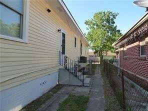 Building Photo - 5109 Burgundy St