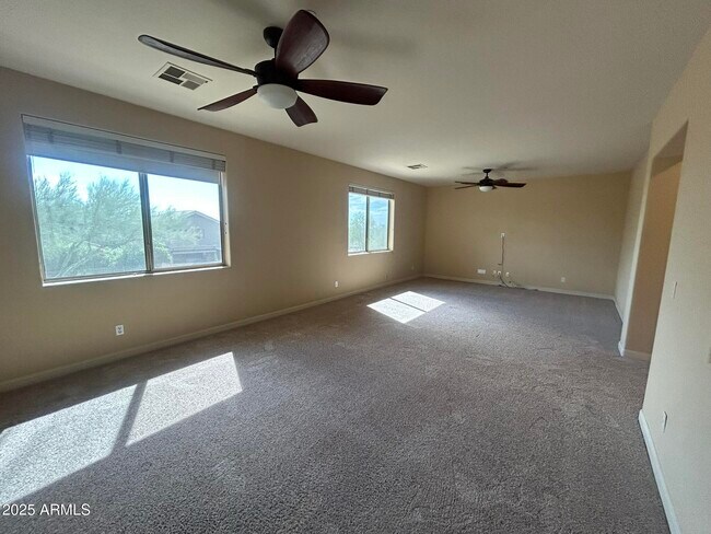 Building Photo - 7215 E Whistling Wind Way