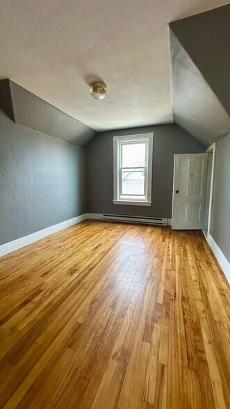 Unit 3- Bedroom 2 - 19 Maple Tree Ln