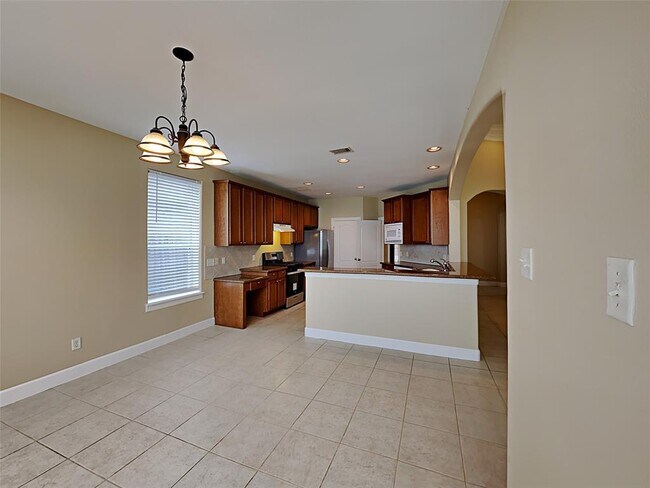 Building Photo - 4730 Plum Forest Rd