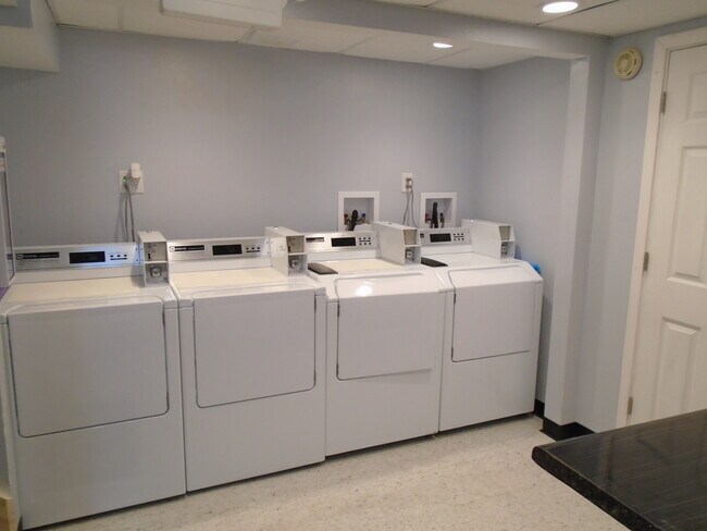 Laundry room - 3141 Manley Rd