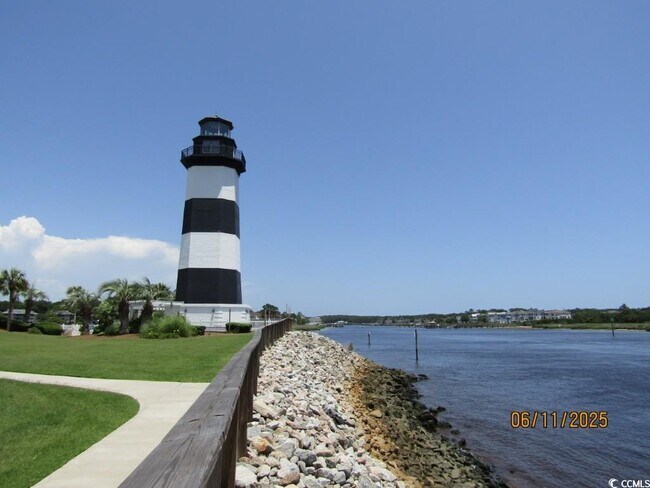 Building Photo - 4520 Lighthouse Dr