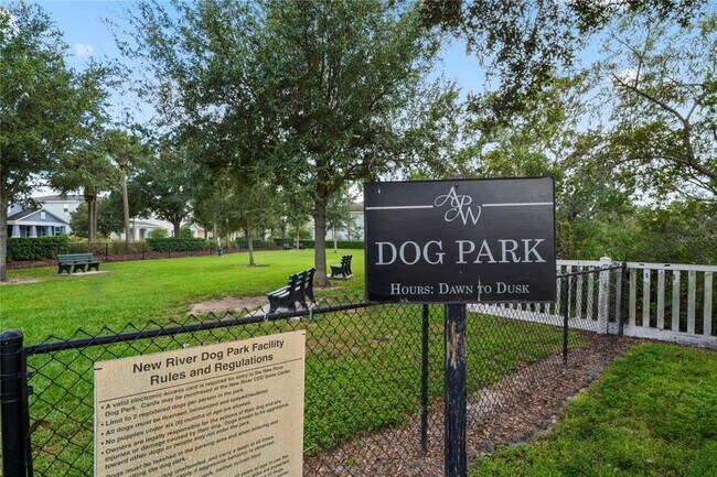 Building Photo - 5675 Chorleywood Ln