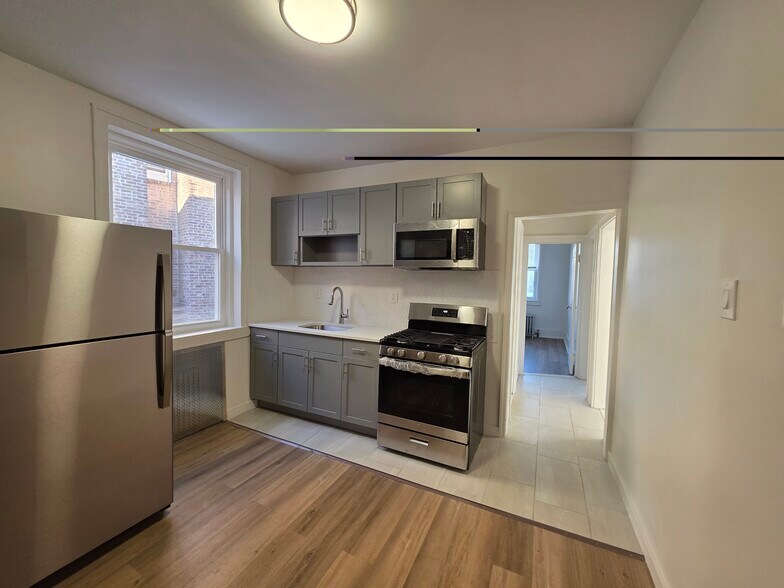 Building Photo - 5 Kenmore Ave