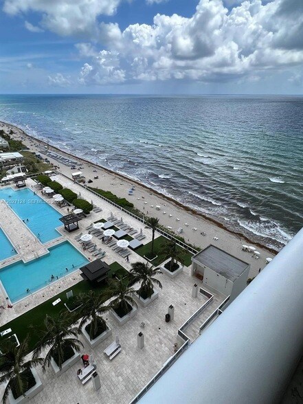 Building Photo - 1830 S Ocean Dr