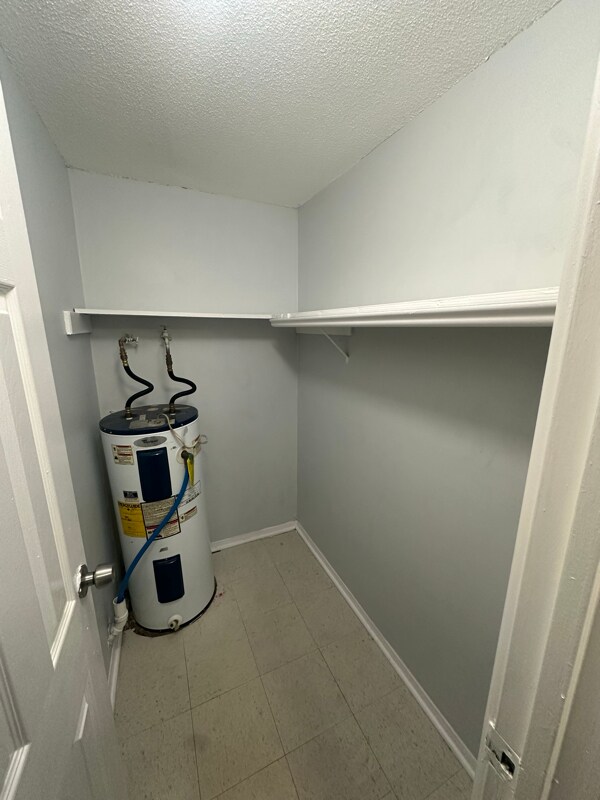 Building Photo - 32 Old Foxon Rd