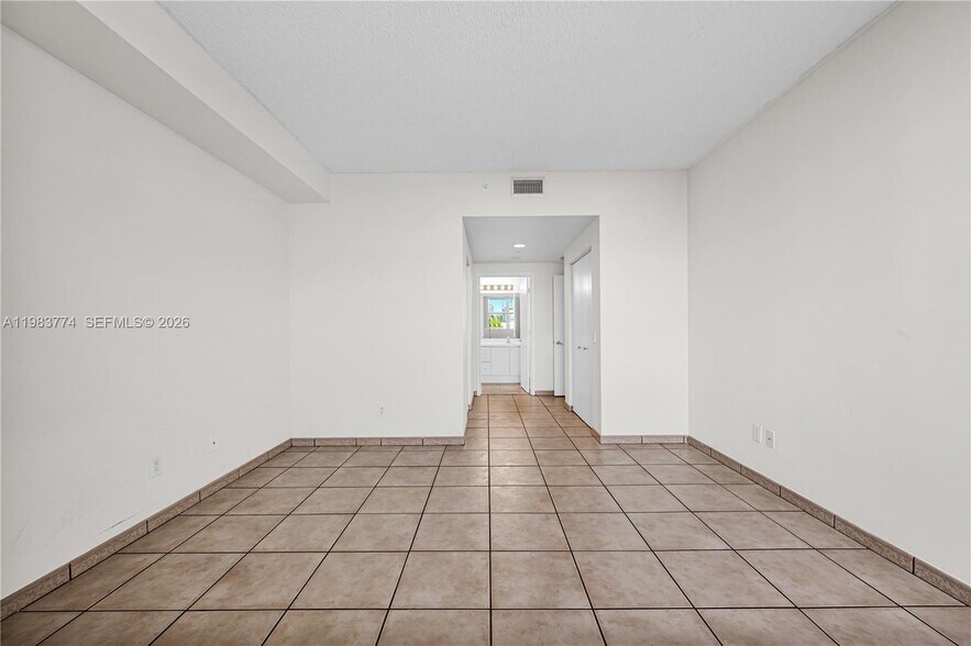 Building Photo - 2475 Brickell Ave