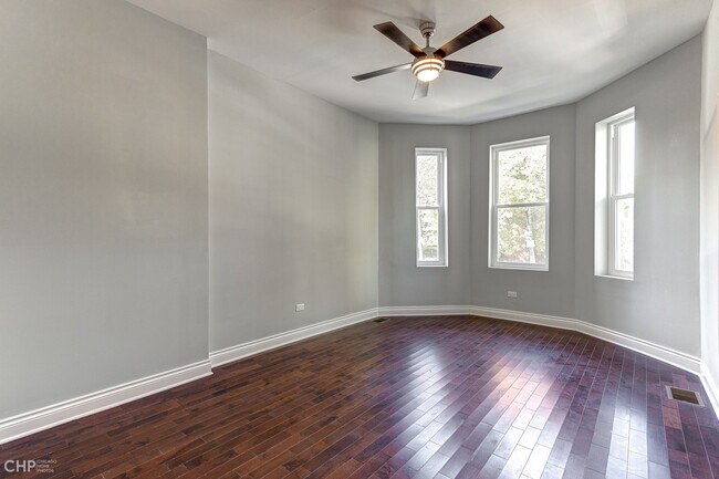 Building Photo - 1827 S Springfield Ave