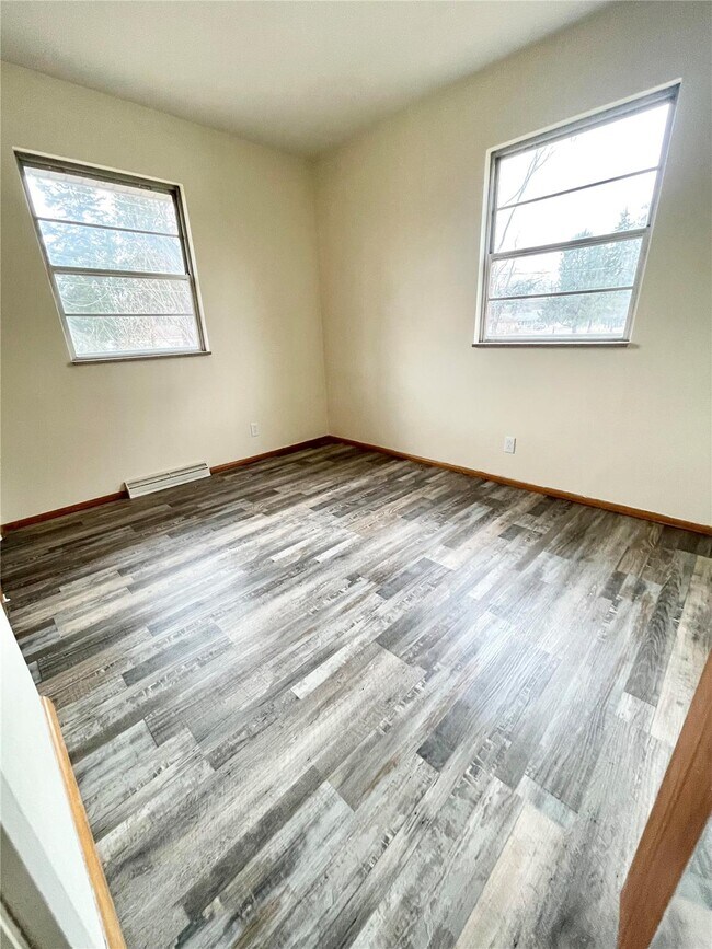 Building Photo - 4120 Shirley Dr