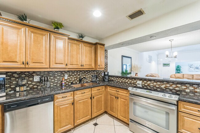 Building Photo - 2924 NW 69th Ct