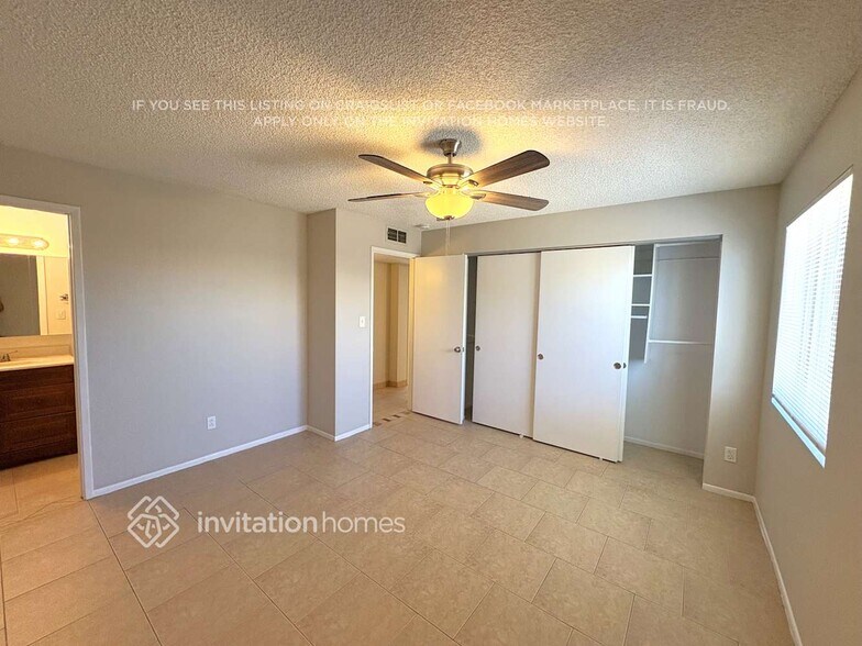 Building Photo - 5652 W Cochise Dr