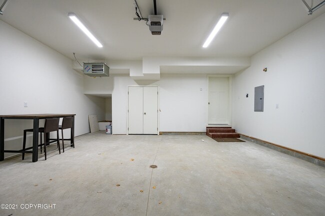Building Photo - 11401 Conquistador Dr