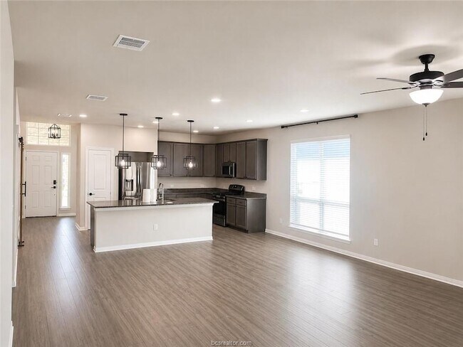 Building Photo - 5923 Eldora Dr
