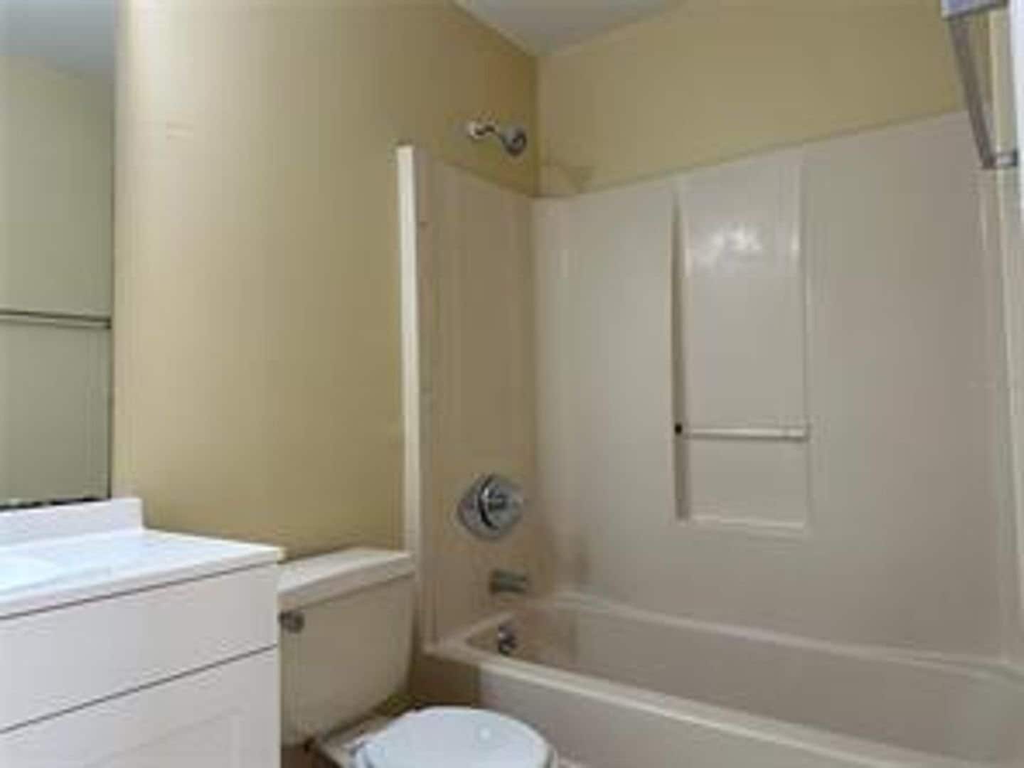 Building Photo - 3933 Magnolia Lake Ln