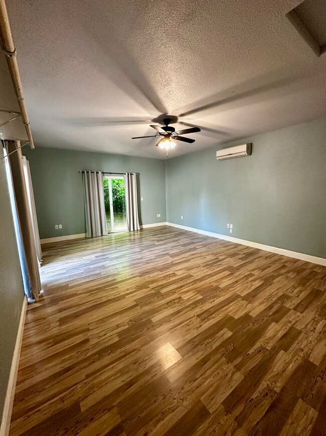 Building Photo - Spacious 1 Bedroom with RIVER TRAIL ACCESS!!