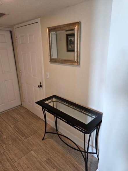 Building Photo - 5600 N Flagler Dr