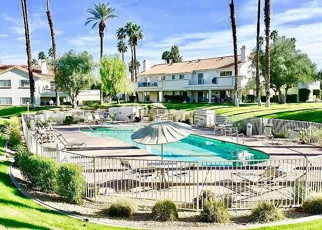 Building Photo - 748 Vista Lago Dr N