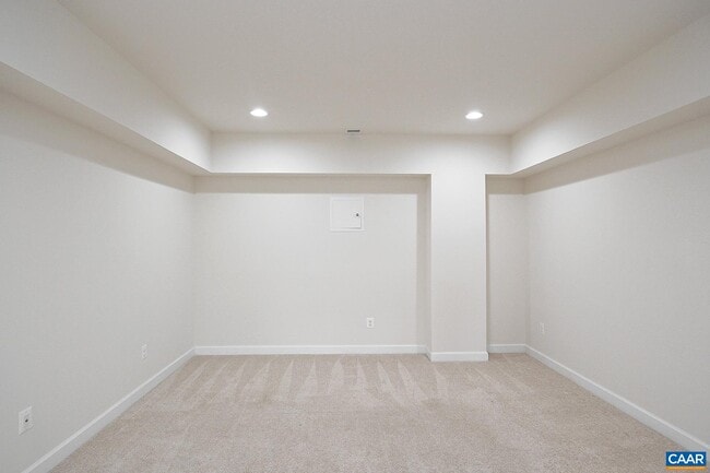 Building Photo - 2135 Saranac Ct