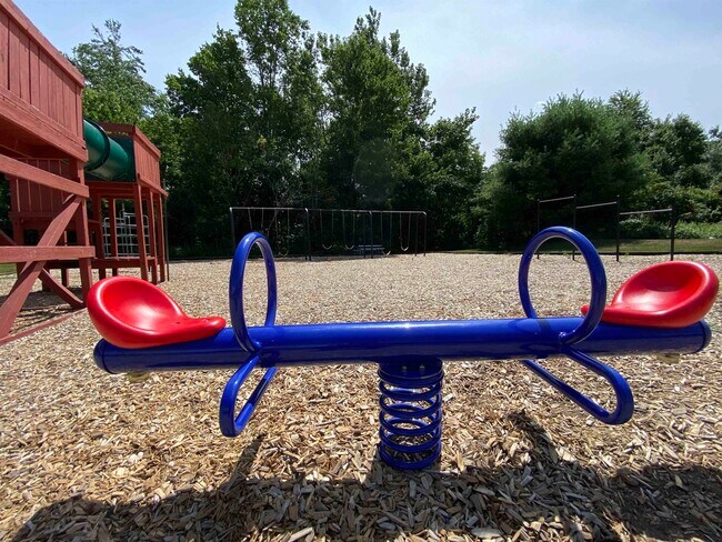 Building Photo - 96 Powers St