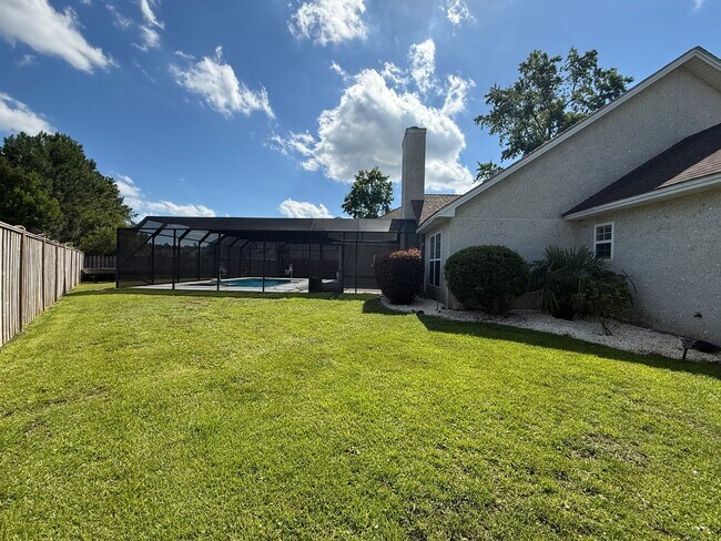 Building Photo - 31 Wellington Cir
