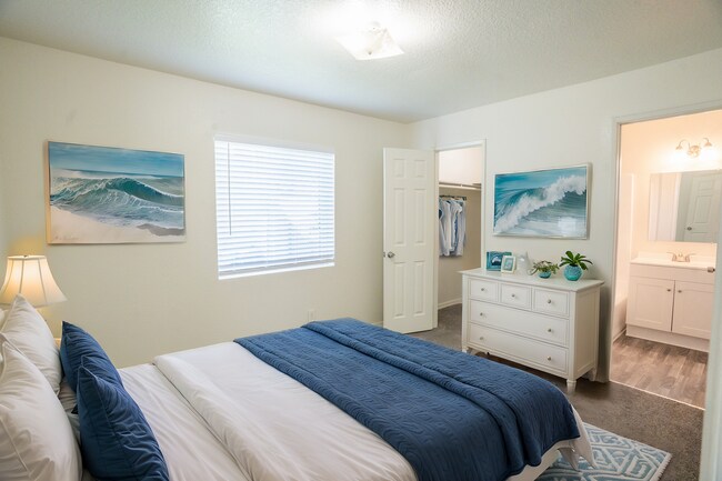 Building Photo - LIME 1010-1016