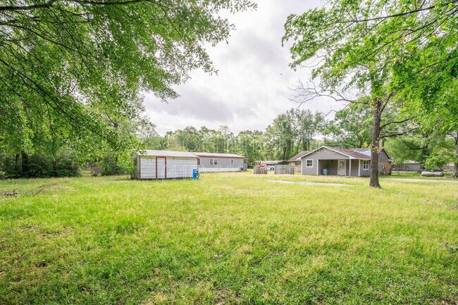 Building Photo - 9196 White Oak Dr