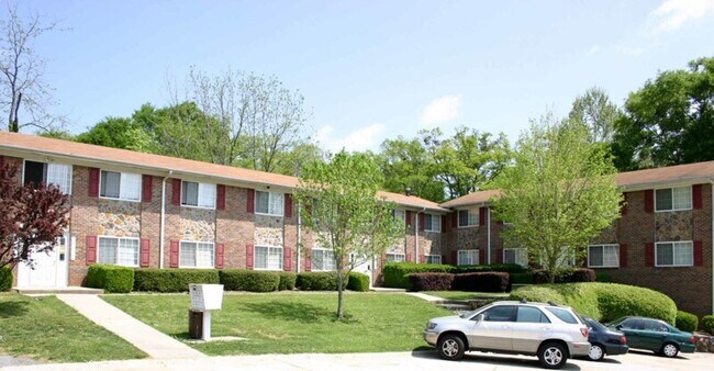 Building Photo - 641 Powder Springs St