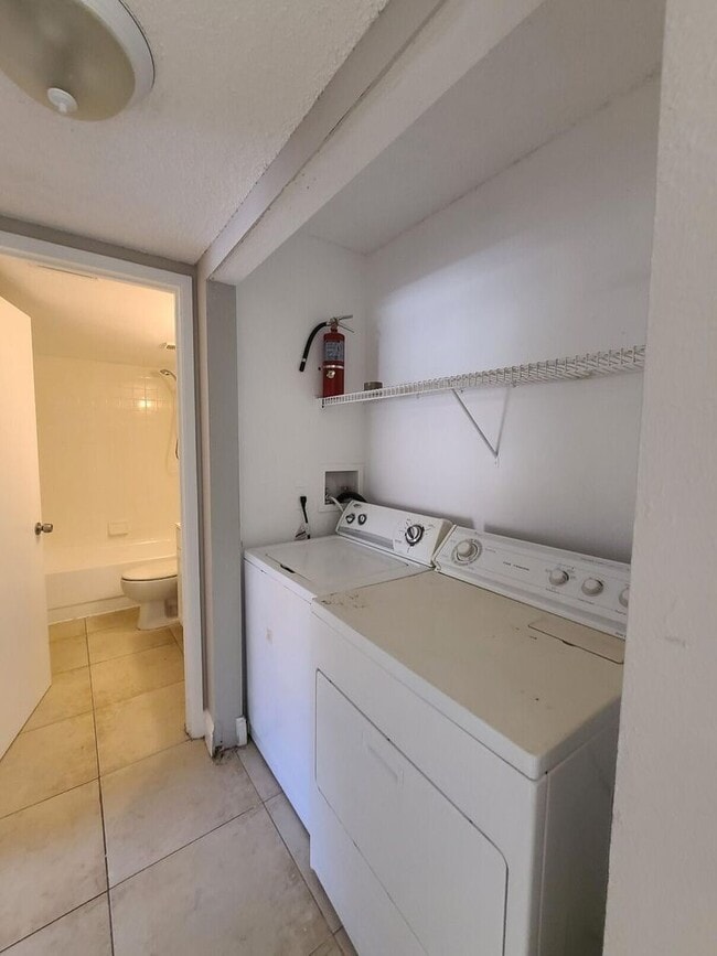 Building Photo - 1460 Windorah Way