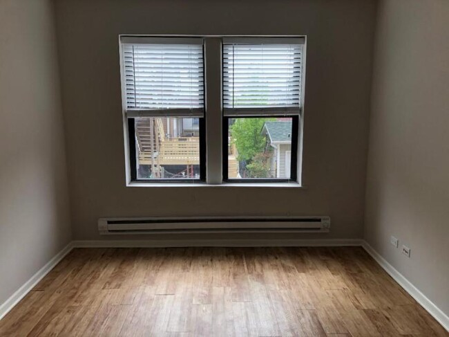 Building Photo - 0 bedroom in Logan Square IL 60647