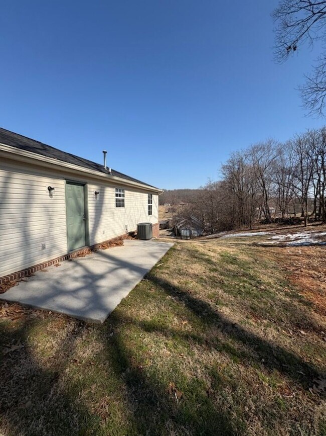 Building Photo - 4051 Wynn St