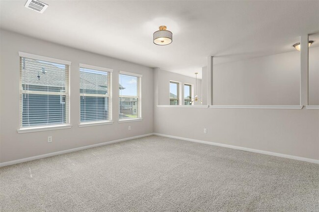 Building Photo - 7325 Hinsdale Dr
