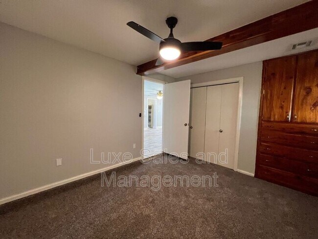 Building Photo - 3628 Firethorn Dr