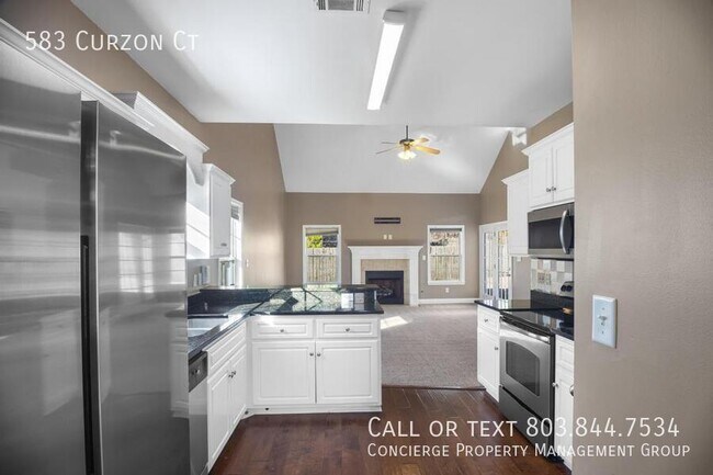 Building Photo - 583 Curzon Court