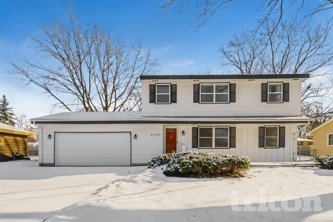 Building Photo - 4304 Boone Ave N