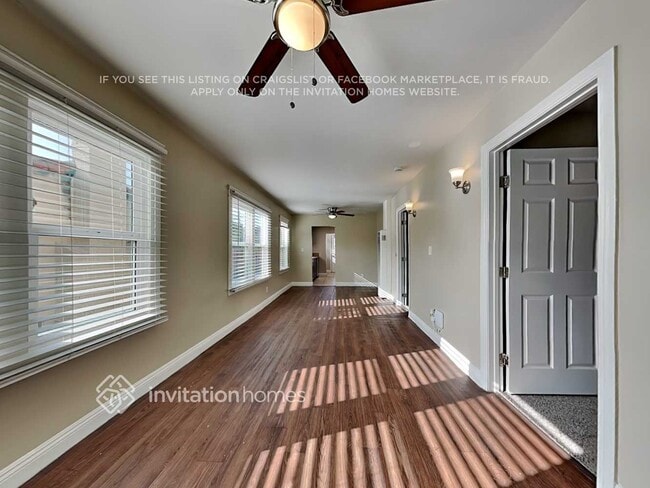 Building Photo - 3703 S Gramercy Pl