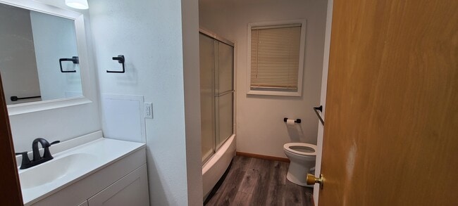 Building Photo - 113 S Broadview Cir Dr